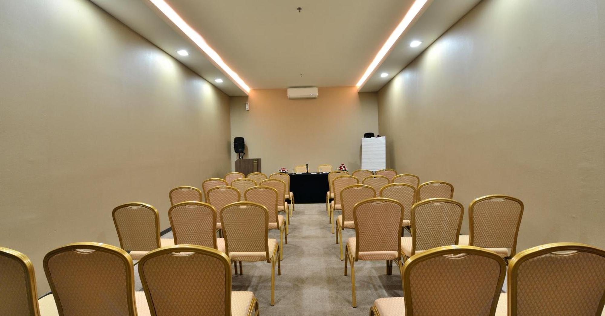 Serela Merdeka By Kagum Hotels Bandung Exterior photo