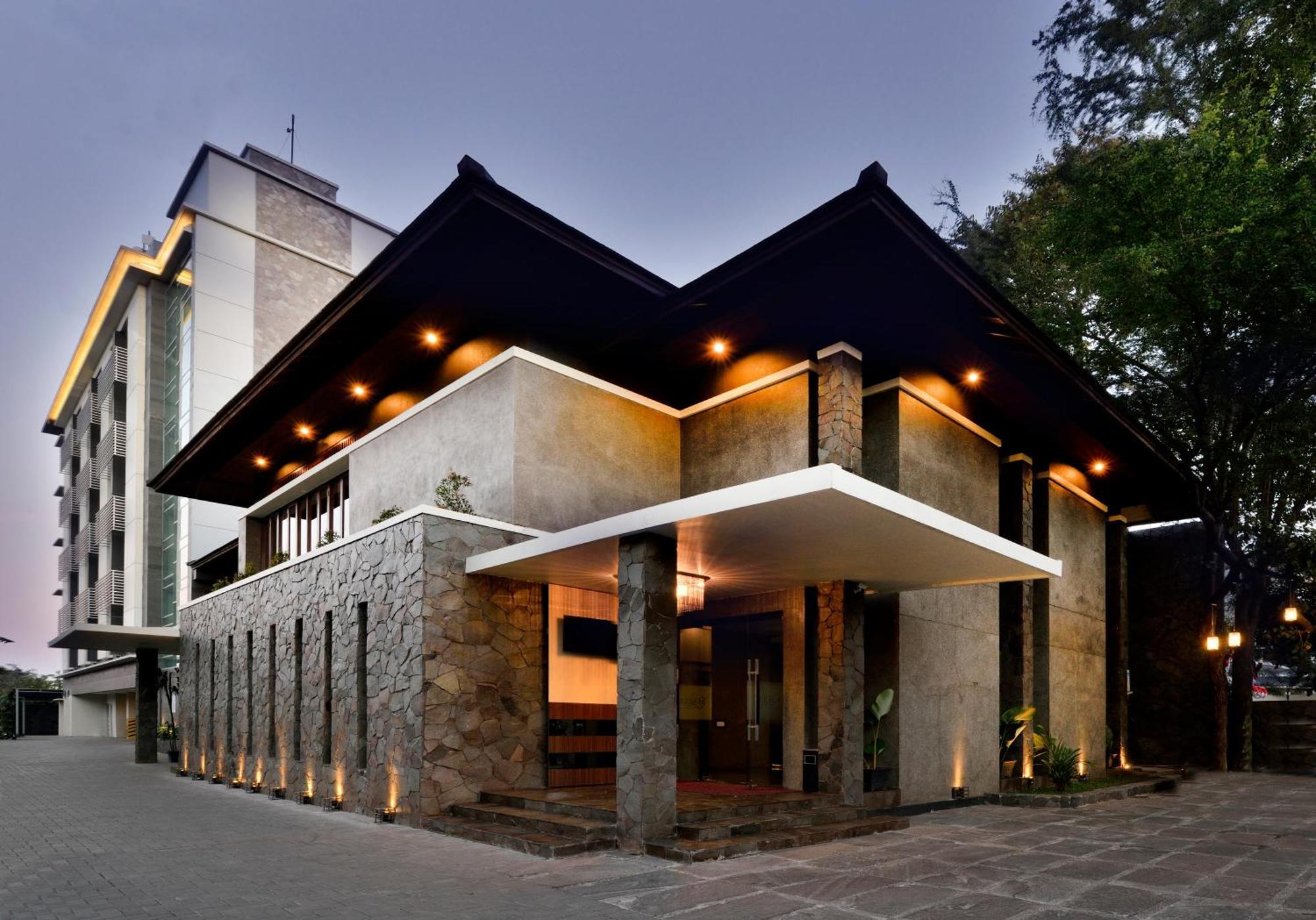 Serela Merdeka By Kagum Hotels Bandung Exterior photo