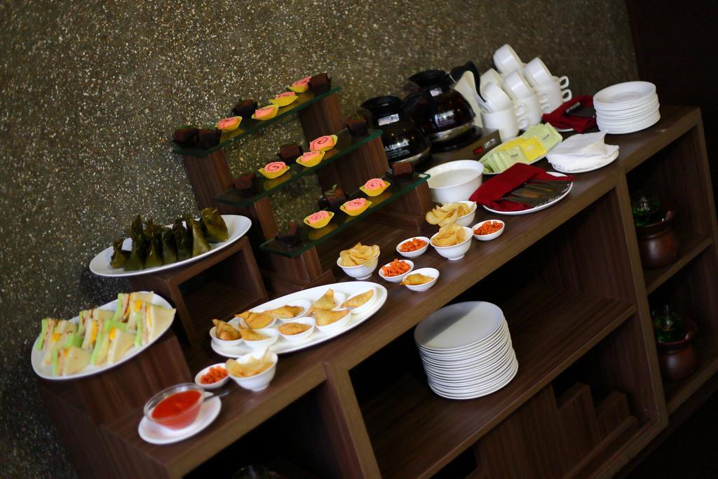 Serela Merdeka By Kagum Hotels Bandung Exterior photo