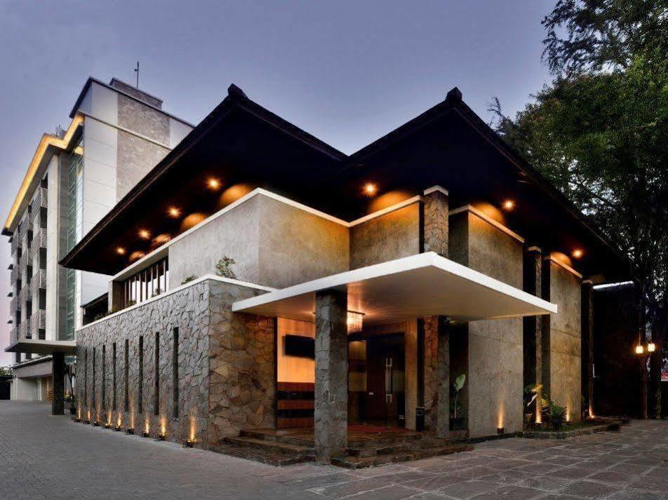 Serela Merdeka By Kagum Hotels Bandung Exterior photo