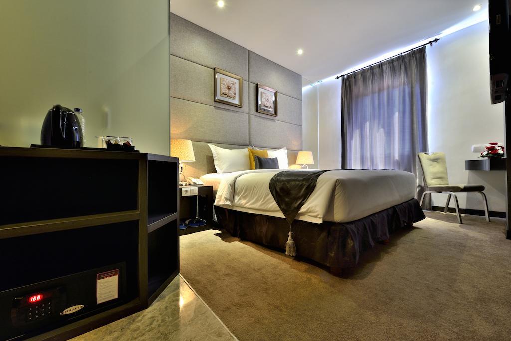 Serela Merdeka By Kagum Hotels Bandung Exterior photo