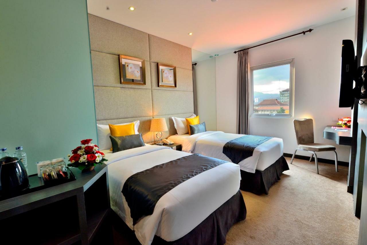 Serela Merdeka By Kagum Hotels Bandung Exterior photo