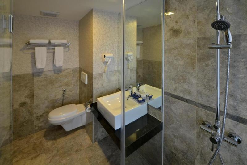 Serela Merdeka By Kagum Hotels Bandung Exterior photo